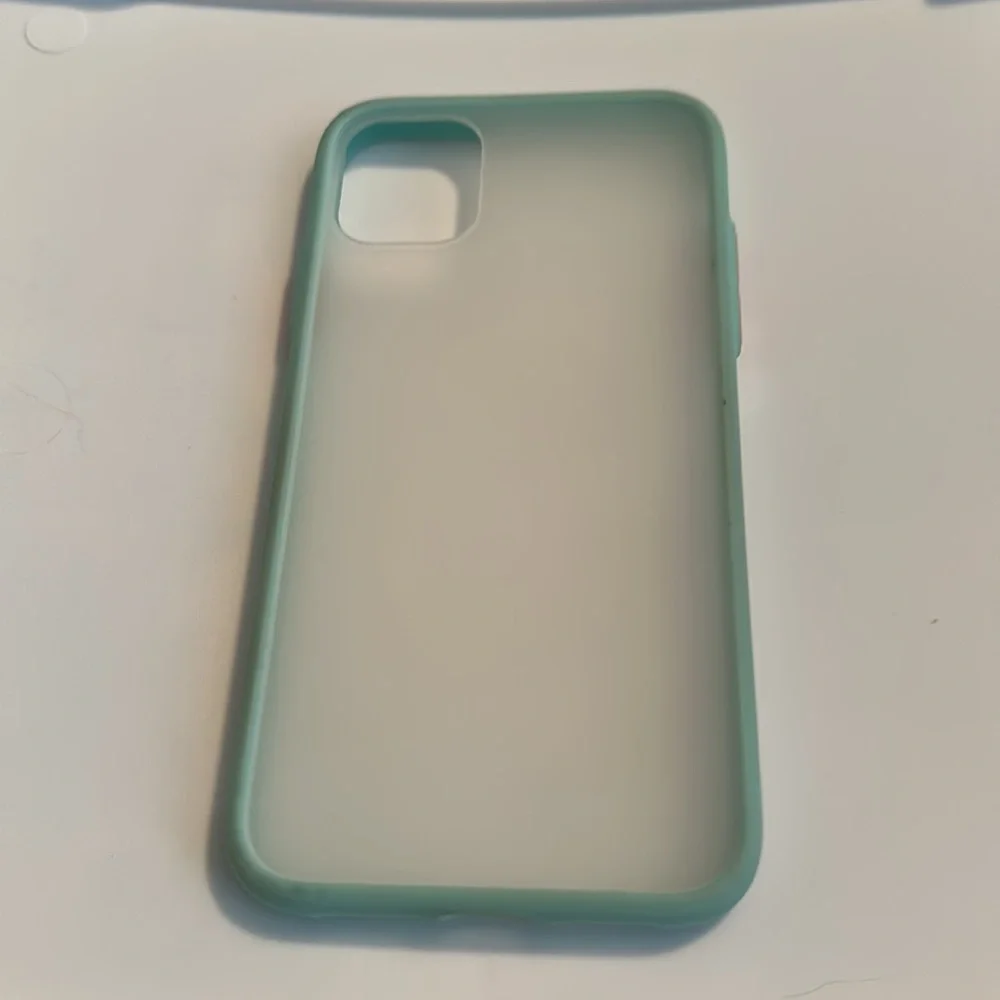 iPhone 11 plain case. Clear and mint color. Very cute. Great! Condition.